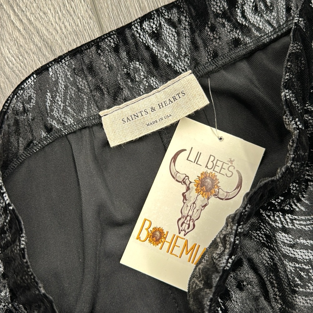 NWT Saints & Hearts Velvet Bell Bottoms - Picture 4 of 8